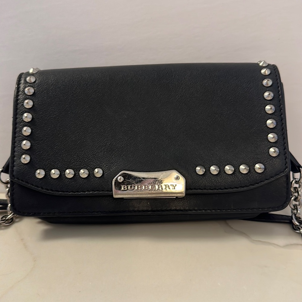 Burberry wallet on chain